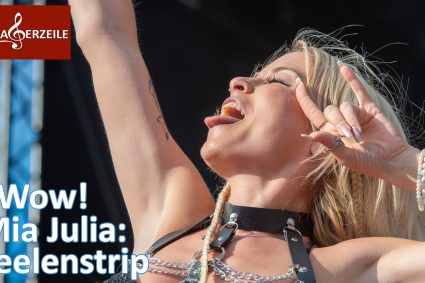 Mia Julia: Ein Striptease der besonderen Art